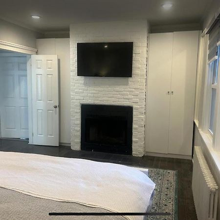 Private Suite In Huntington Station ภายนอก รูปภาพ